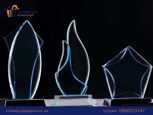 Làm kỷ niệm chương tại Hà Nội theo yêu cầu chất lượng, giá rẻ