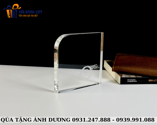Chặn giấy để bàn pha lê C020