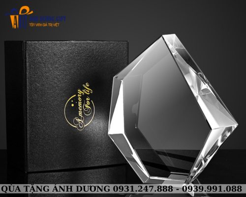 Chặn giấy để bàn pha lê C021