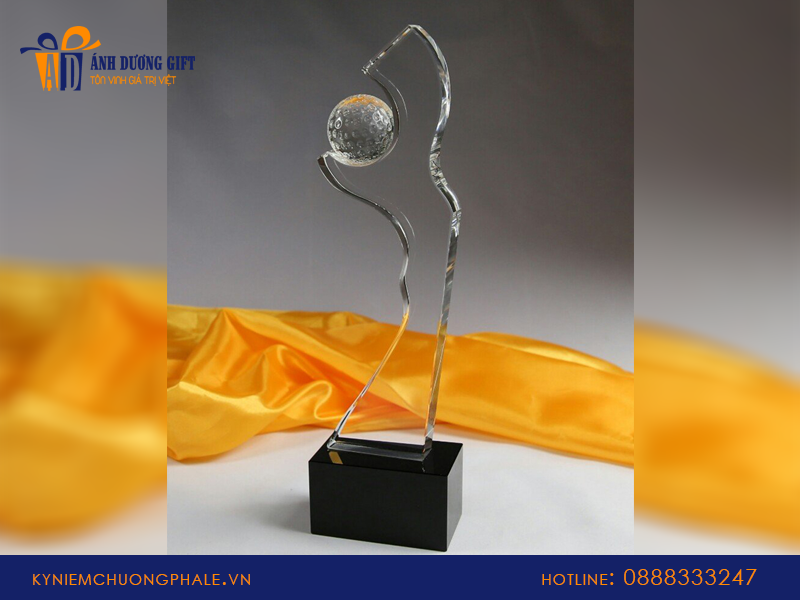 Cúp lưu niệm Golf