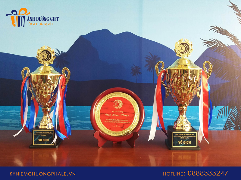 Đặt cúp cờ tướng kim loại