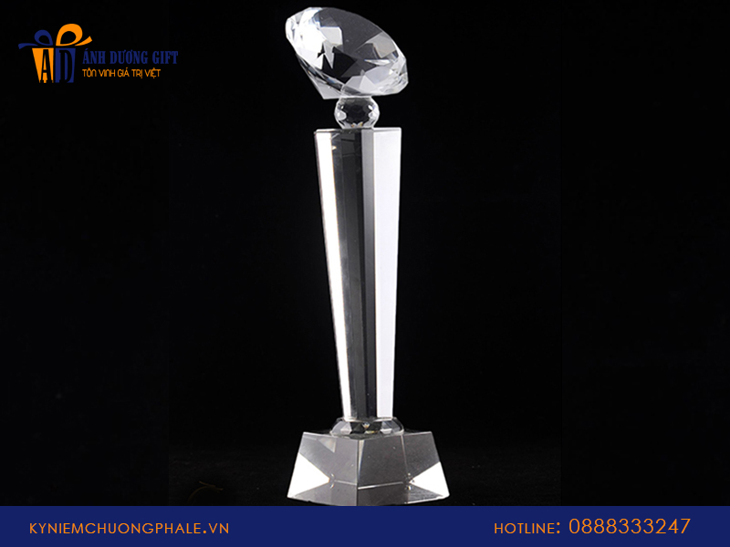 Đặt làm cúp lưu niệm Hà Nội