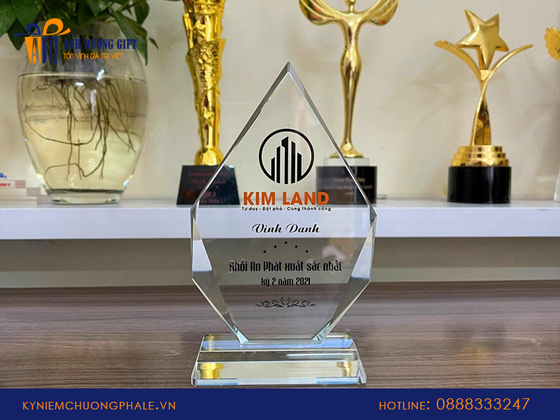Làm kỷ niệm chương quận Cầu Giấy