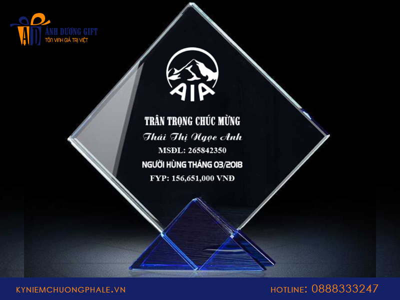 Làm kỷ niệm chương tại Quận Hai Bà Trưng