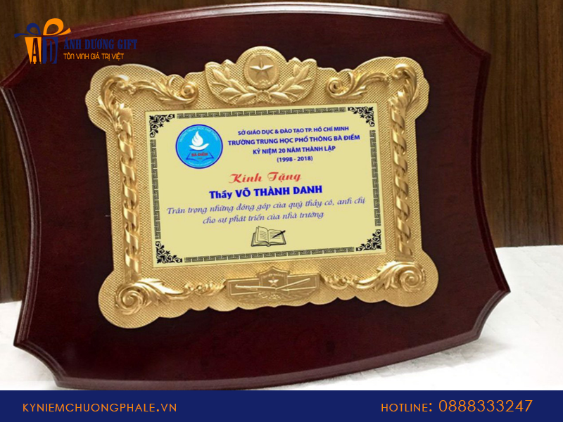 Thiết kế bảng vinh danh